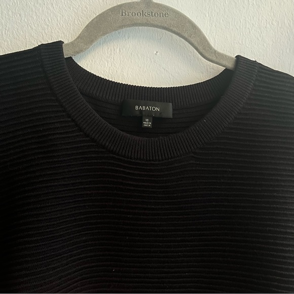 {Aritzia} 🔷 Babaton Cropped top - Picture 3 of 5